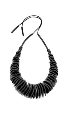 Колье из кожи чёрный арт 58501 в магазине дизайнерских украшений Cherepaha.shop
