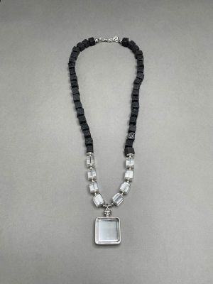 Колье ХРУСТАЛЬНЫЙ КВАДРАТ серебро арт 0632 в магазине дизайнерских украшений Cherepaha.shop