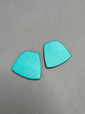 Серьги из кожи АСИММЕТРИЯ S бирюзовый чёрный арт 11311 в магазине дизайнерских украшений Cherepaha.shop