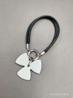 Браслет из кожи ТРИЛИСТНИК белый чёрный арт 40502 в магазине дизайнерских украшений Cherepaha.shop